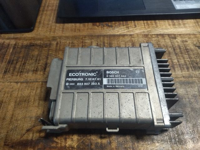 bontott VW GOLF II Motorvezérlő