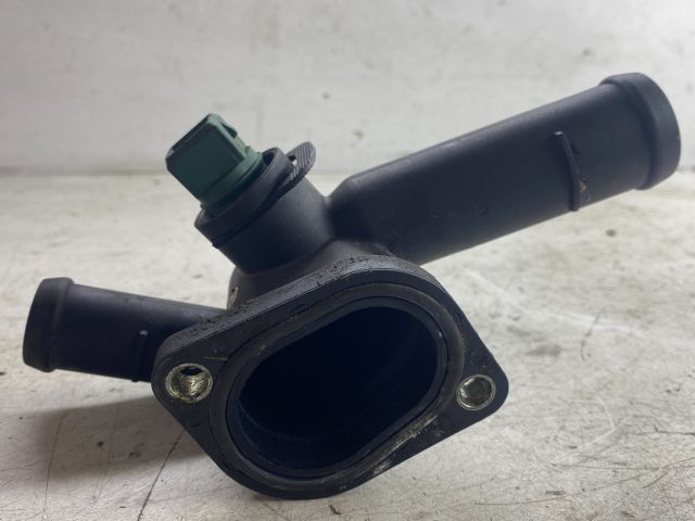 bontott VW GOLF II Termosztátház