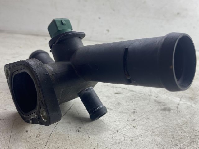 bontott VW GOLF II Termosztátház