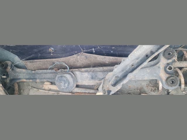 bontott VW GOLF II Alsó Kereszttartó