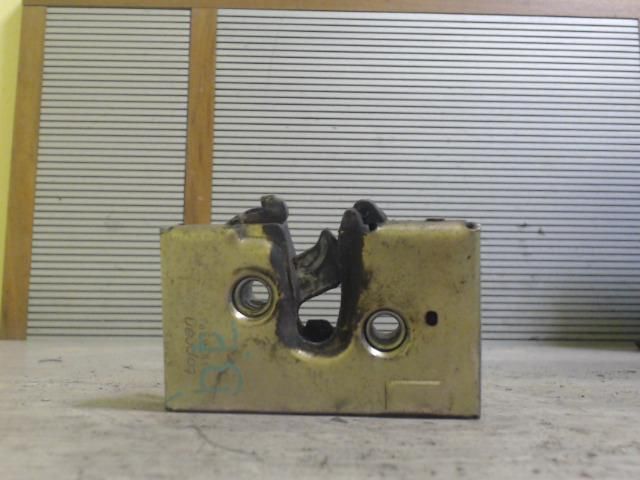 bontott VW GOLF II Bal első Ajtózár