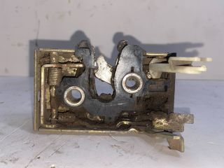 bontott VW GOLF II Bal első Ajtózár