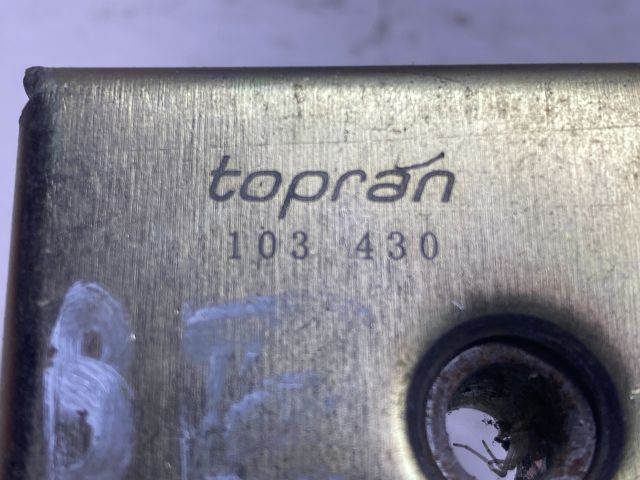 bontott VW GOLF II Bal első Ajtózár