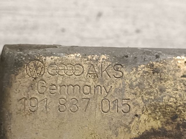 bontott VW GOLF II Bal első Ajtózár