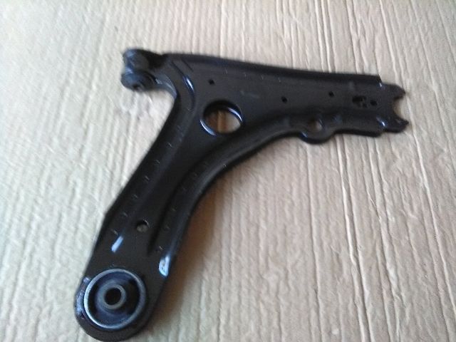 bontott VW GOLF II Bal első Lengőkar