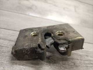 bontott VW GOLF II Bal hátsó Ajtózár