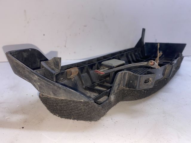 bontott VW GOLF II Bal Kalaptartó Tartó Konzol