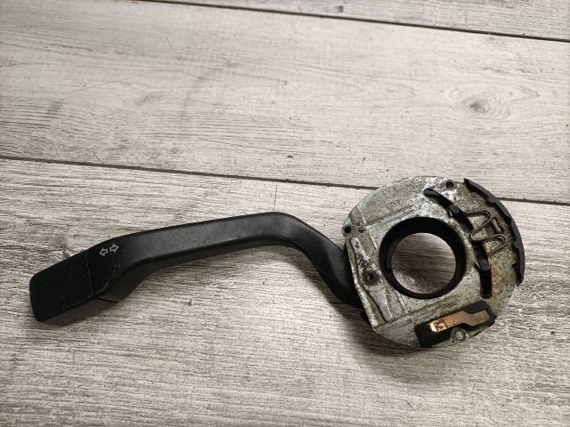 bontott VW GOLF II Bal Kormánykapcsoló Irányjelző