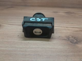 bontott VW GOLF II Csomagtér Nyitó Kar / Gomb