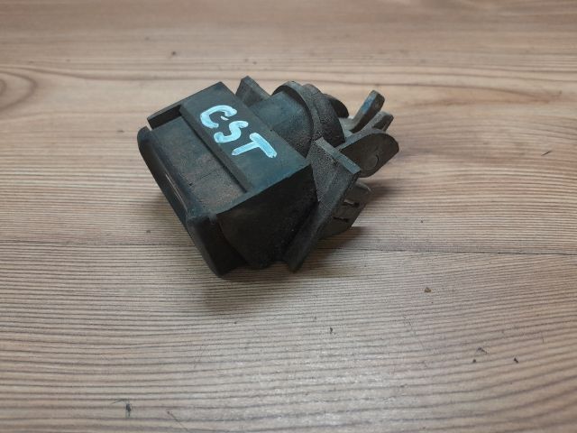 bontott VW GOLF II Csomagtér Nyitó Kar / Gomb