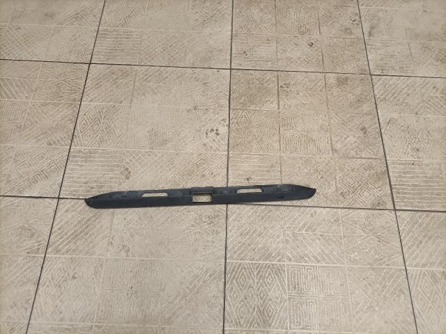 bontott VW GOLF II Csomagtérajtó Díszléc