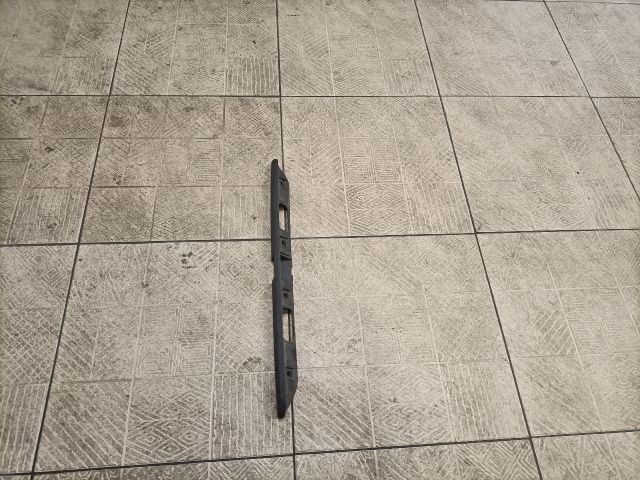 bontott VW GOLF II Csomagtérajtó Díszléc