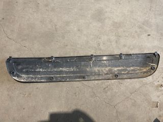 bontott VW GOLF II Csomagtérajtó Díszléc