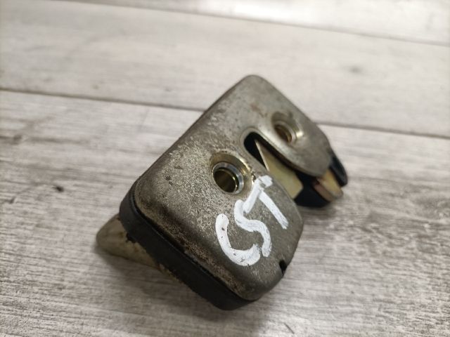 bontott VW GOLF II Csomagtérajtó Zárszerkezet