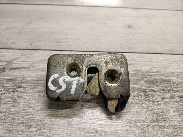 bontott VW GOLF II Csomagtérajtó Zárszerkezet