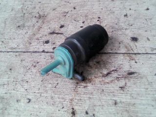 bontott VW GOLF II Első Ablakmosó Szivattyú