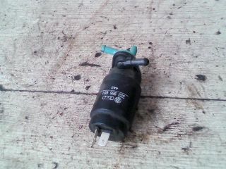 bontott VW GOLF II Első Ablakmosó Szivattyú