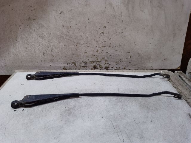 bontott VW GOLF II Első Ablaktörlő Kar