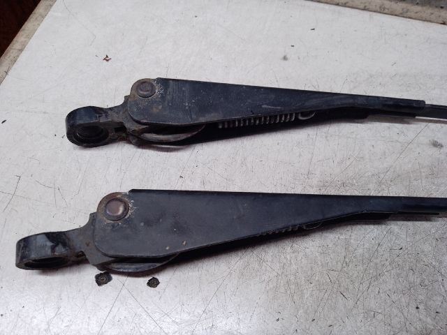 bontott VW GOLF II Első Ablaktörlő Kar