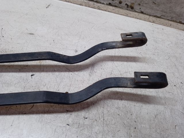 bontott VW GOLF II Első Ablaktörlő Kar