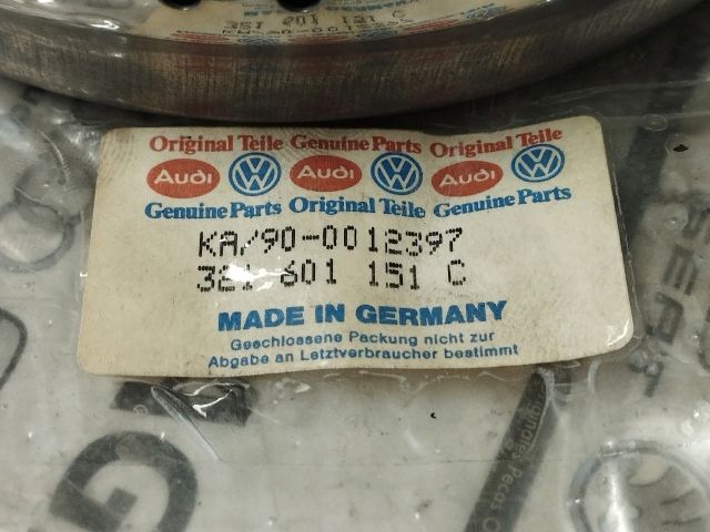 bontott VW GOLF II Felniközép (1 db)