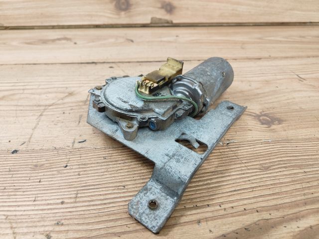 bontott VW GOLF II Hátsó Ablaktörlő Motor