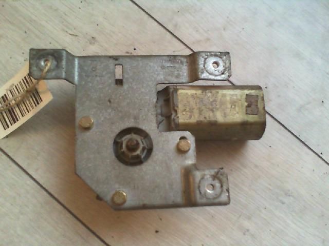 bontott VW GOLF II Hátsó Ablaktörlő Motor