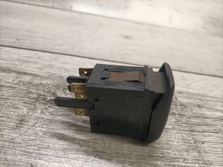 bontott VW GOLF II Hátsó Ködzárófény Kapcsoló