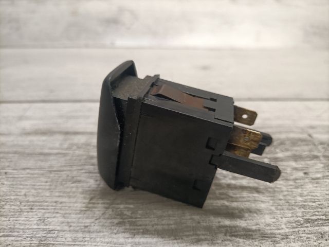 bontott VW GOLF II Hátsó Ködzárófény Kapcsoló