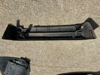 bontott VW GOLF II Hátsó Lökhárító (Részeivel)