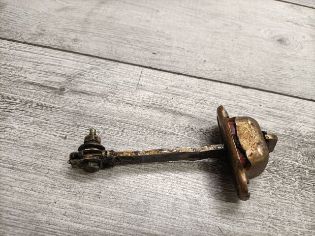 bontott VW GOLF II Jobb első Ajtóhatároló