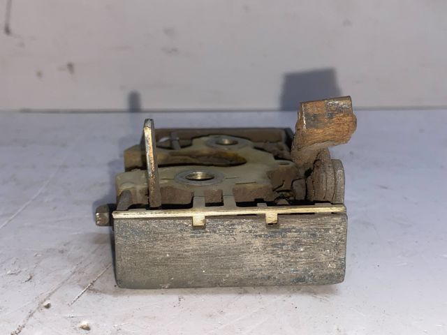 bontott VW GOLF II Jobb első Ajtózár