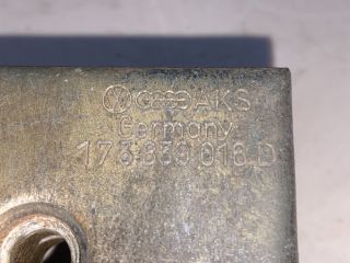 bontott VW GOLF II Jobb első Ajtózár