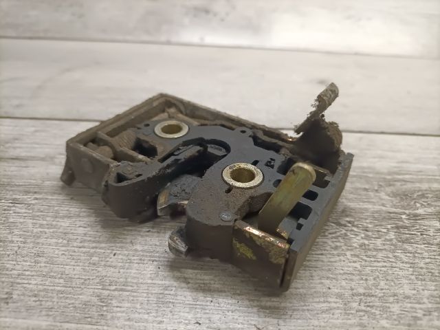 bontott VW GOLF II Jobb hátsó Ajtózár