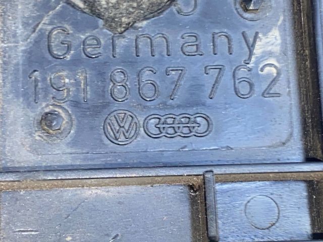 bontott VW GOLF II Jobb Kalaptartó Tartó Konzol