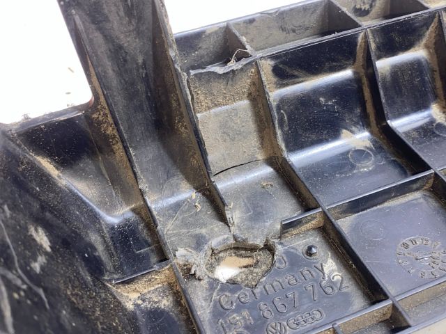 bontott VW GOLF II Jobb Kalaptartó Tartó Konzol