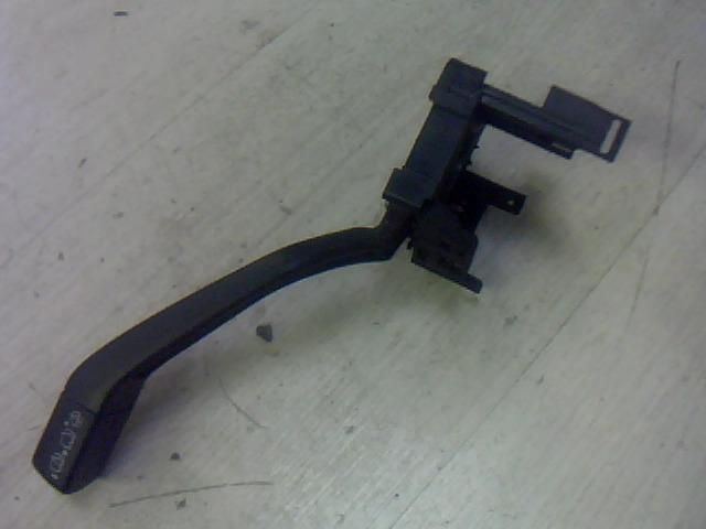 bontott VW GOLF II Jobb Kormánykapcsoló Ablaktörlő