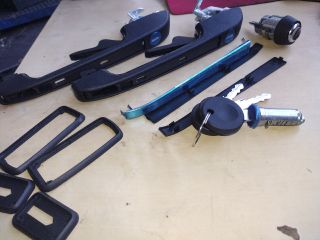 bontott VW GOLF II Külső Kilincs Szett