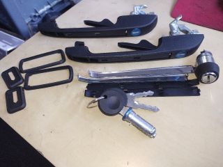 bontott VW GOLF II Külső Kilincs Szett