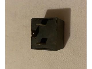 bontott VW GOLF II Relé