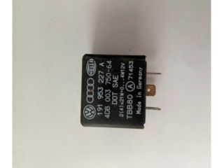 bontott VW GOLF II Relé