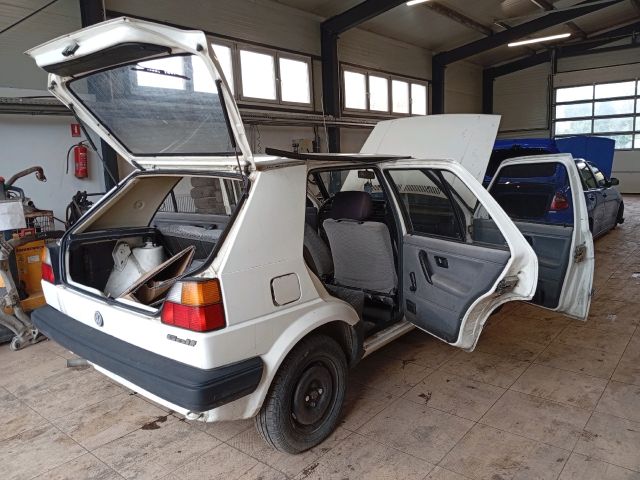 bontott VW GOLF II Váltószoknya