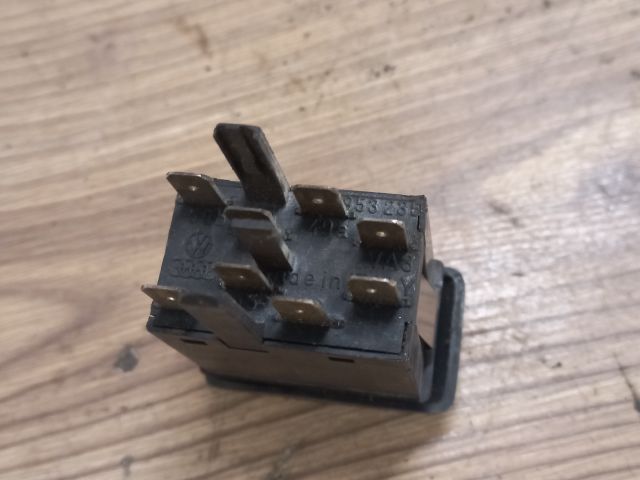 bontott VW GOLF II Vészvillogó Kapcsoló