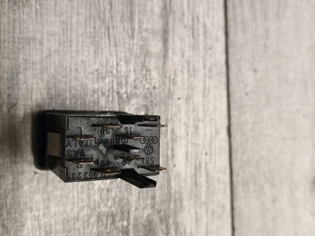 bontott VW GOLF II Vészvillogó Kapcsoló