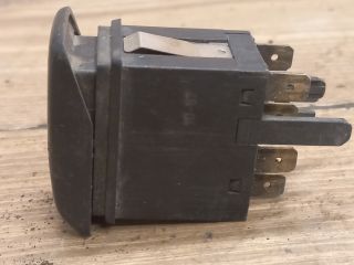 bontott VW GOLF II Vészvillogó Kapcsoló