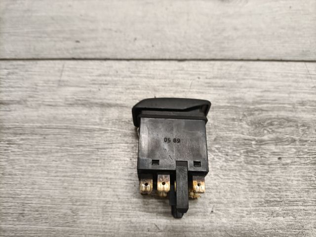 bontott VW GOLF II Vészvillogó Kapcsoló