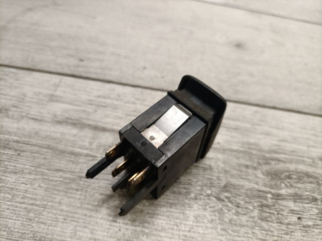 bontott VW GOLF II Vészvillogó Kapcsoló