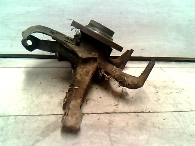 bontott VW GOLF III Bal első Csonkállvány Kerékaggyal