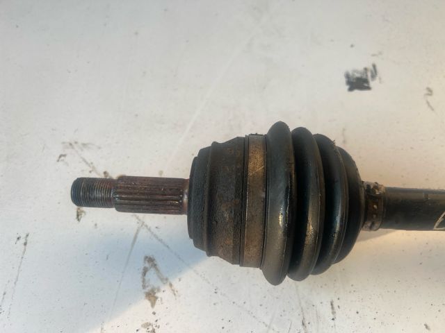 bontott VW GOLF III Bal Féltengely