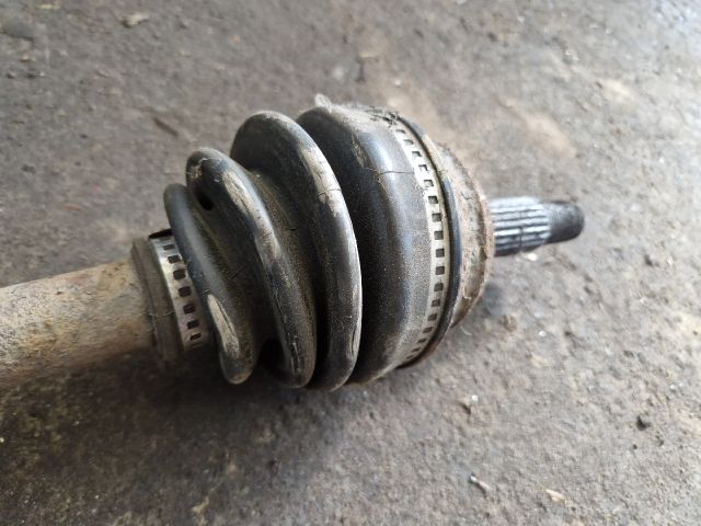 bontott VW GOLF III Bal Féltengely